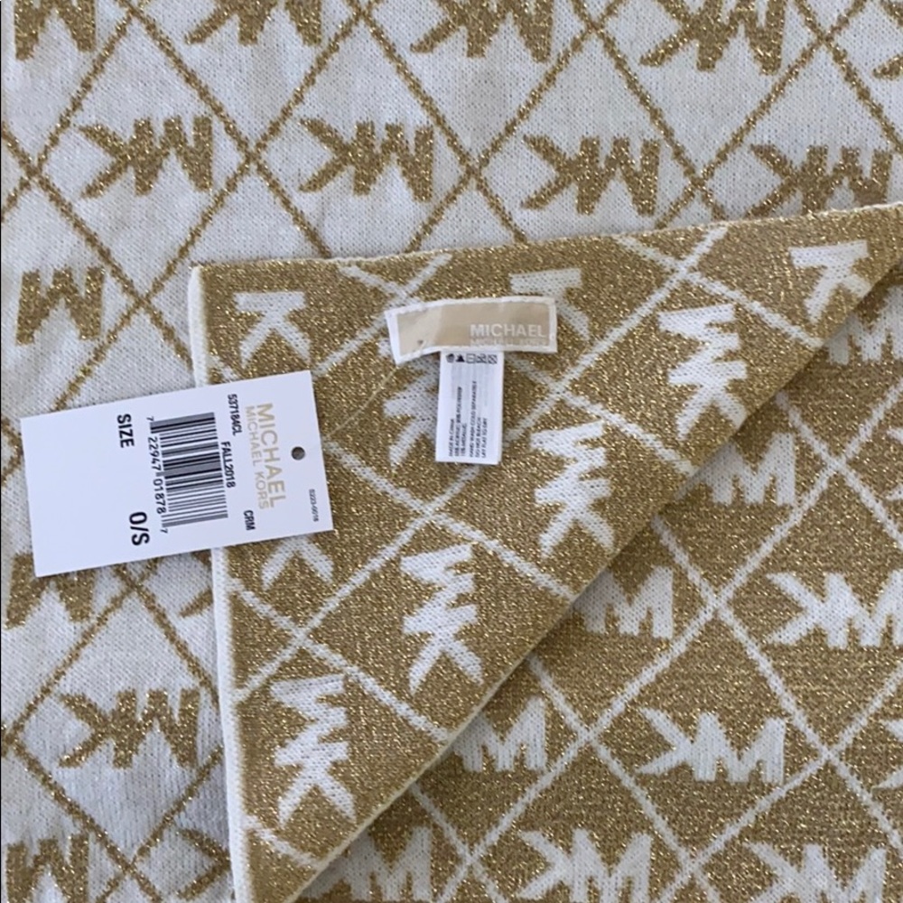 Michael Kors Reversible Scarf NWT